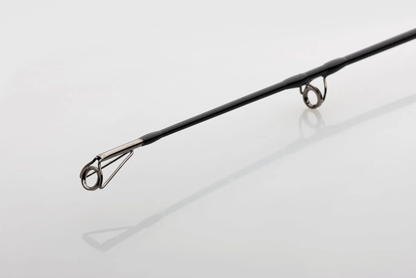 MadCat Negra Resistente 240 cm 200-300 g - Caña de Pescar para Siluro y Waller