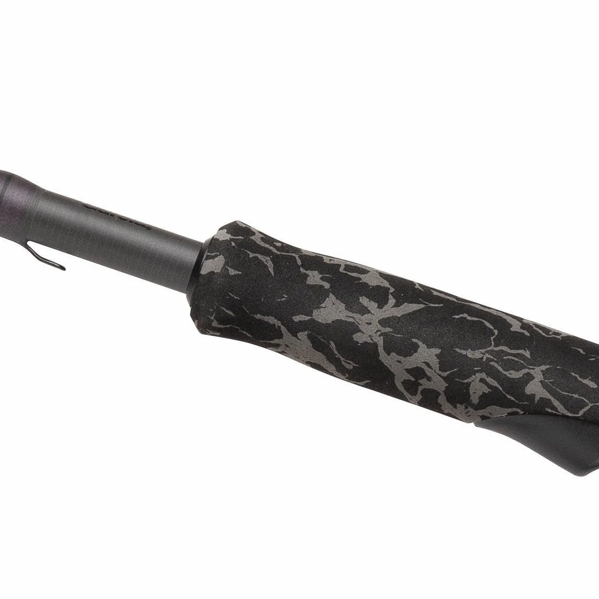 Abu Garcia MAX X Black Ops Spinning Combo | Caña y Carrete de Pesca Ligeros para Bass, Lucio y Trucha de Agua Dulce | Duradera | Carrete de Giro para Pescadores precargado| Varios tamaños