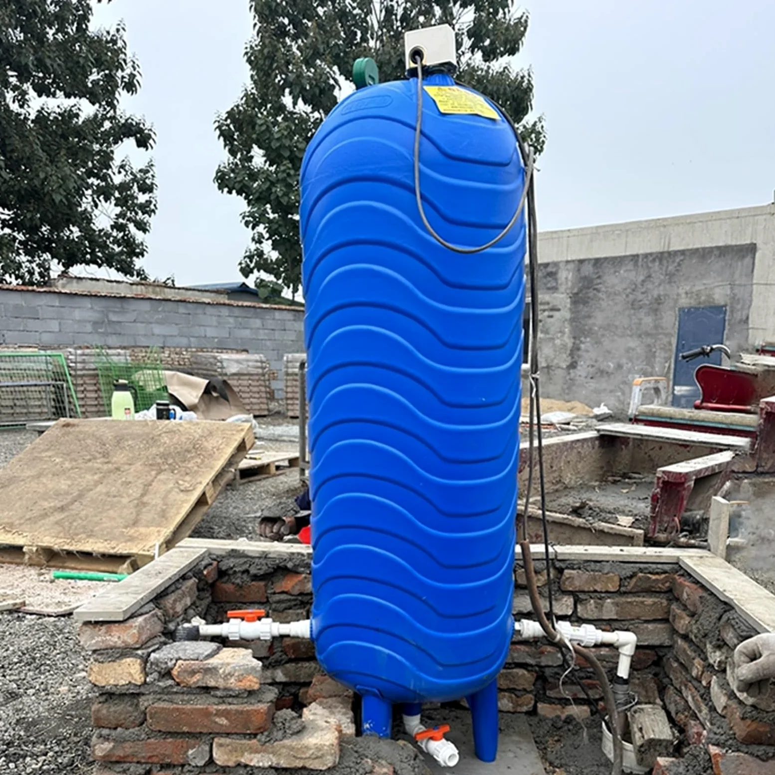 Tanque de presión de Agua, Tanque de presión de PE, Tanque de Almacenamiento de Agua con vejiga de expansión – 450 L/118,8 galones, Sistema de ósmosis inversa con Kit de Montaje para suminis