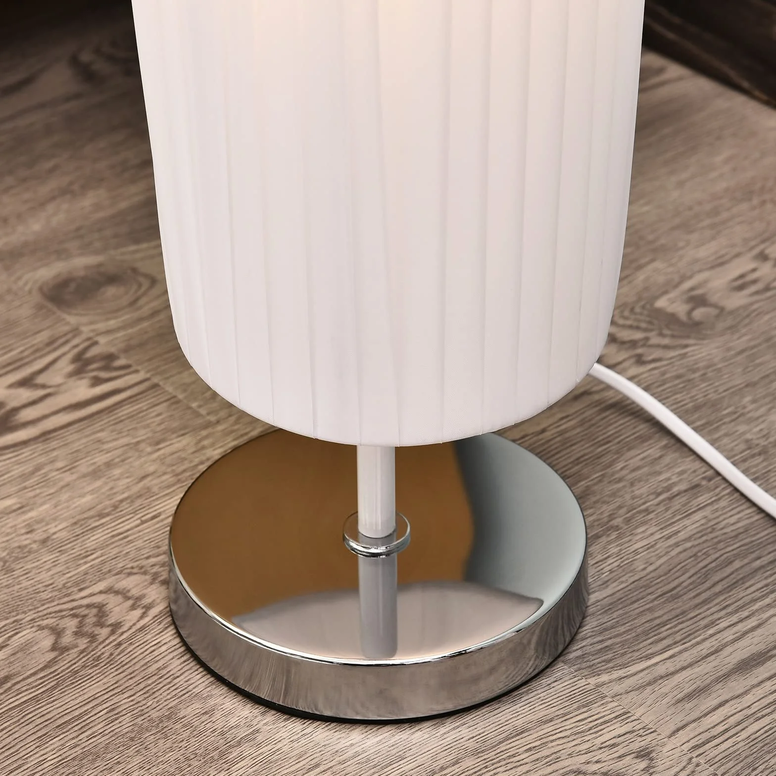 HOMCOM Lámpara de Pie Moderna 120 cm Blanco E27 Acero Inoxidable Bajo Consumo
