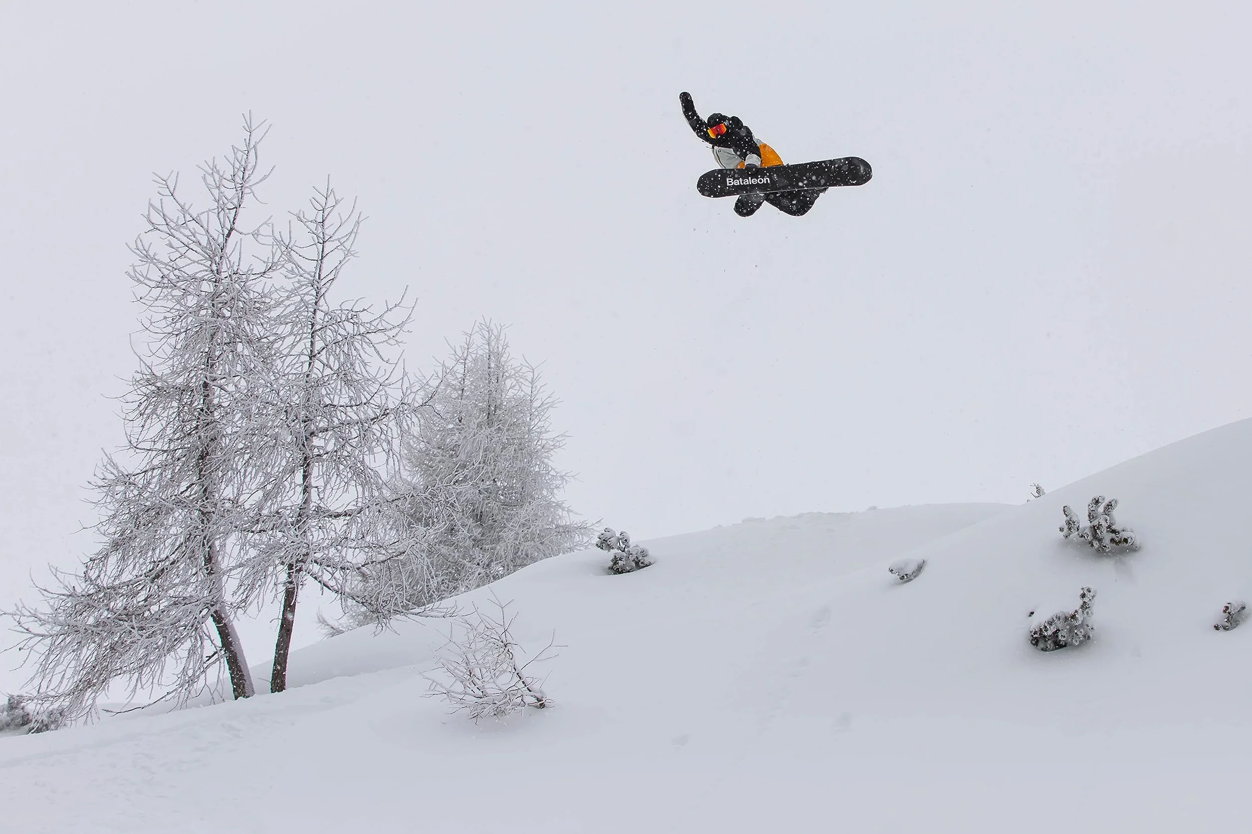 Bataleon Thunderstorm - Tabla de snowboard direccional para hombre