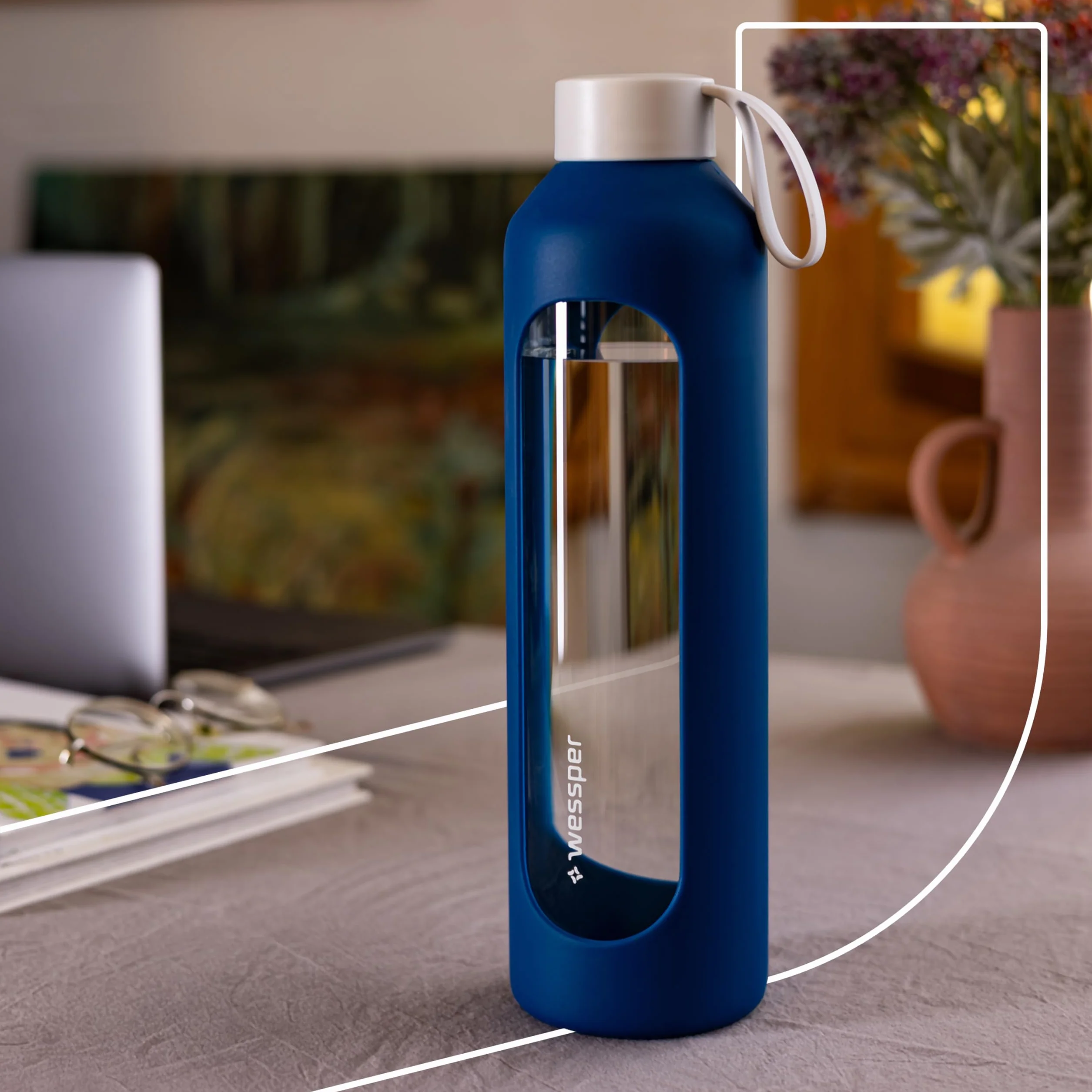 Wessper Botella de Agua Cristal, Botella 1 Litro Motivadora con Escala de Hidratación, Botellas de Vidrio Borosilicato con Funda de Silicona, Material Seguro sin BPA - Azul