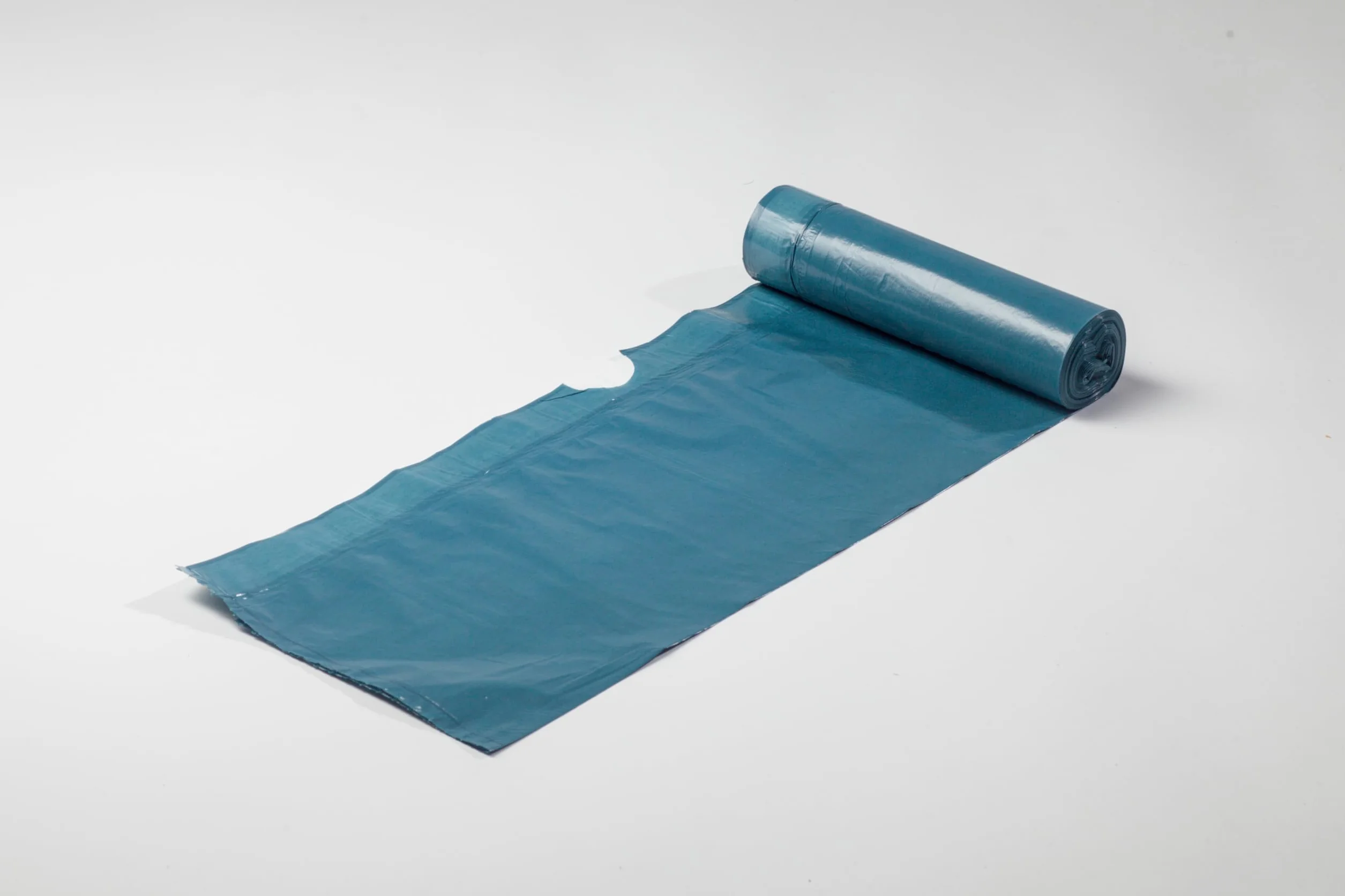 Bolsas de basura recicladas con cordón 35 L Blauer Engel resistentes a la rotura