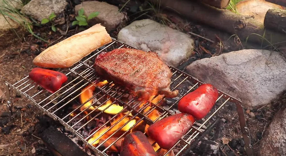 Parrilla de campamento ligera y potable de acero inoxidable 316 ultra compacta