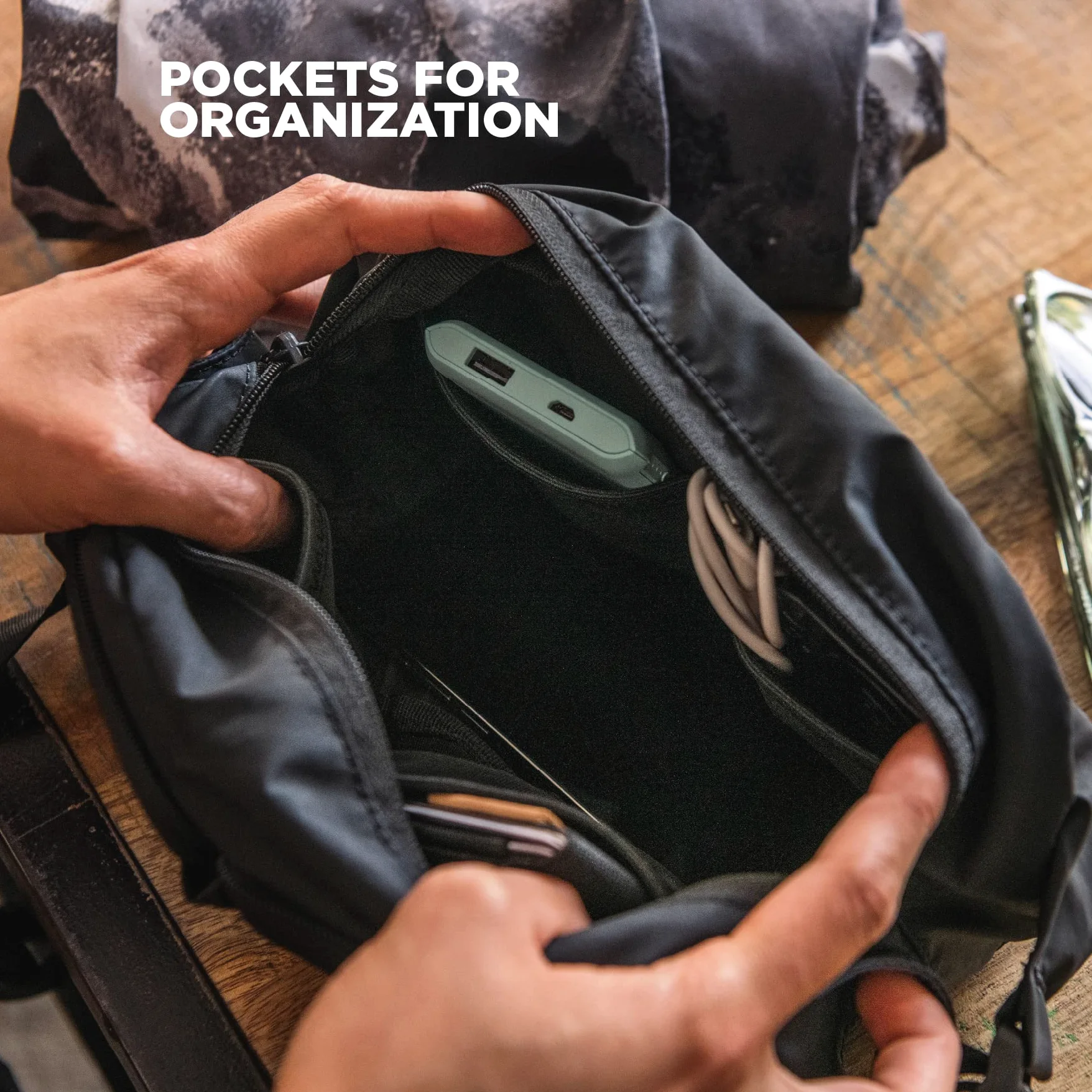 Gomatic Bolsa Bandolera Plegable Navigator 3L – Riñonera Unisex, Compacta y Resistente al Agua, Ideal para el Día a Día, Viajes, Senderismo – Bolsa Crossbody con Múltiples Bolsillos – Negra
