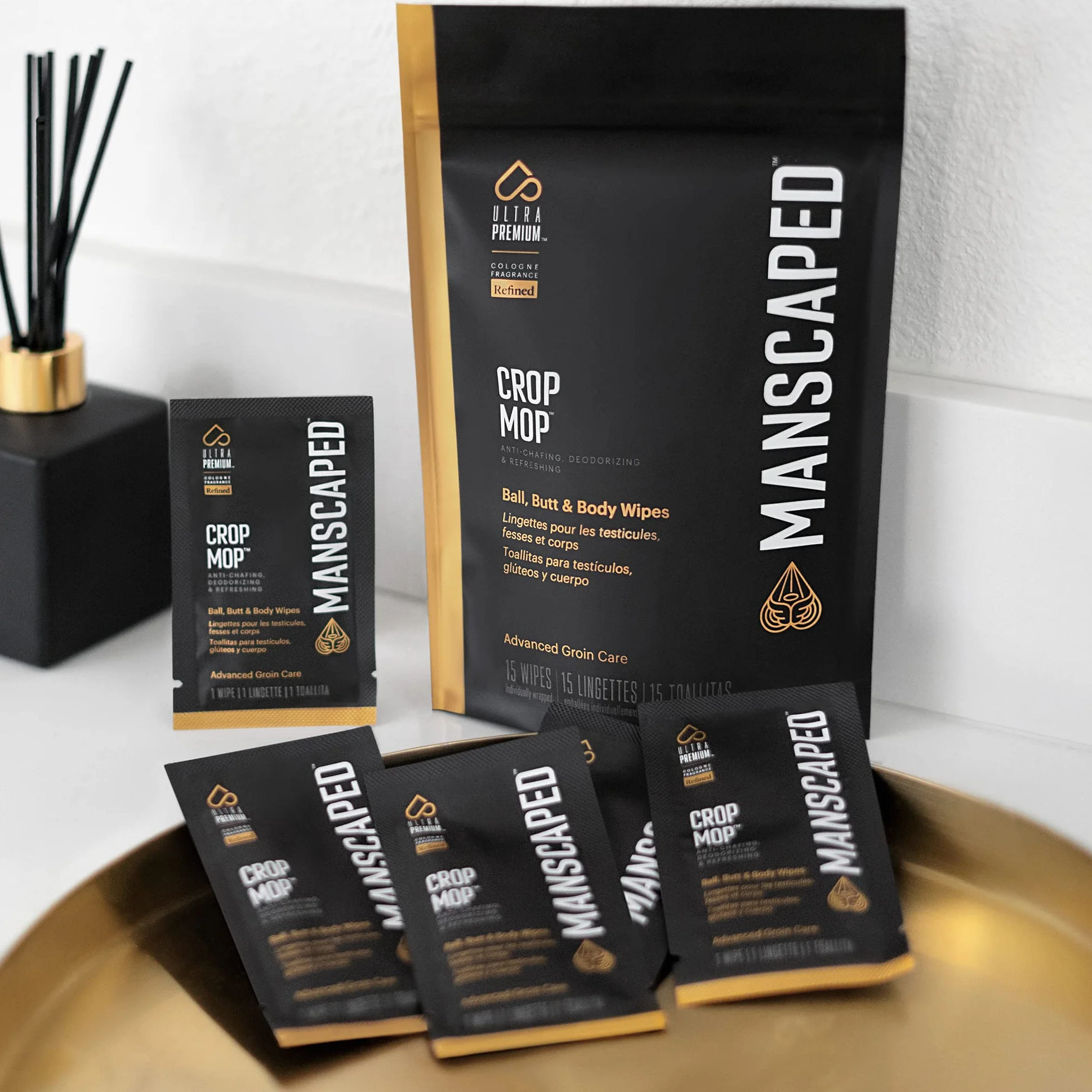 MANSCAPED® The Crop Mop® Toallitas íntimas para testículos, pack de 15 toallitas húmedas antirrozaduras para higiene masculina