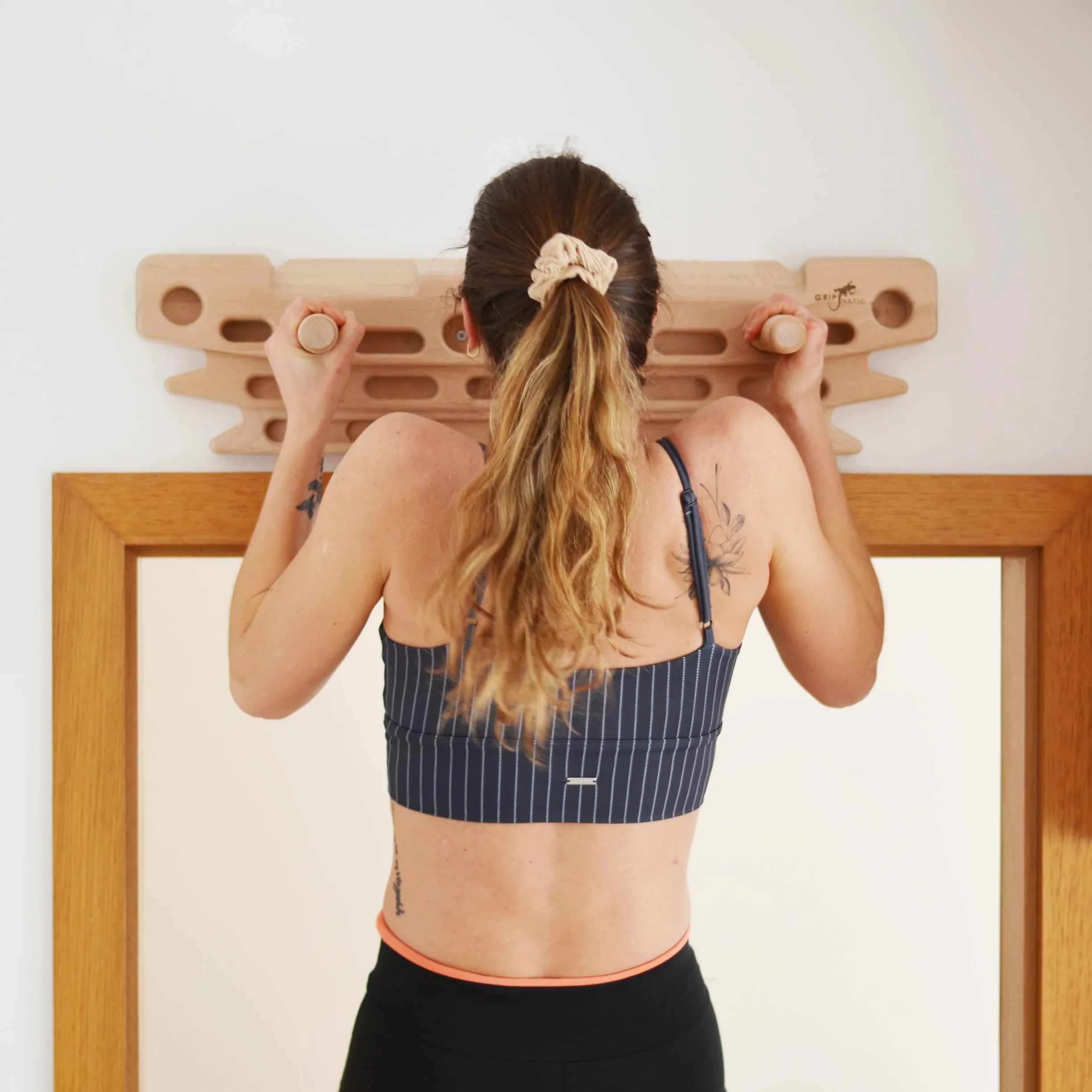 FingerPeg 1.0 Hangboard Tabla Entrenamiento Escalada Multipresa 120 kg