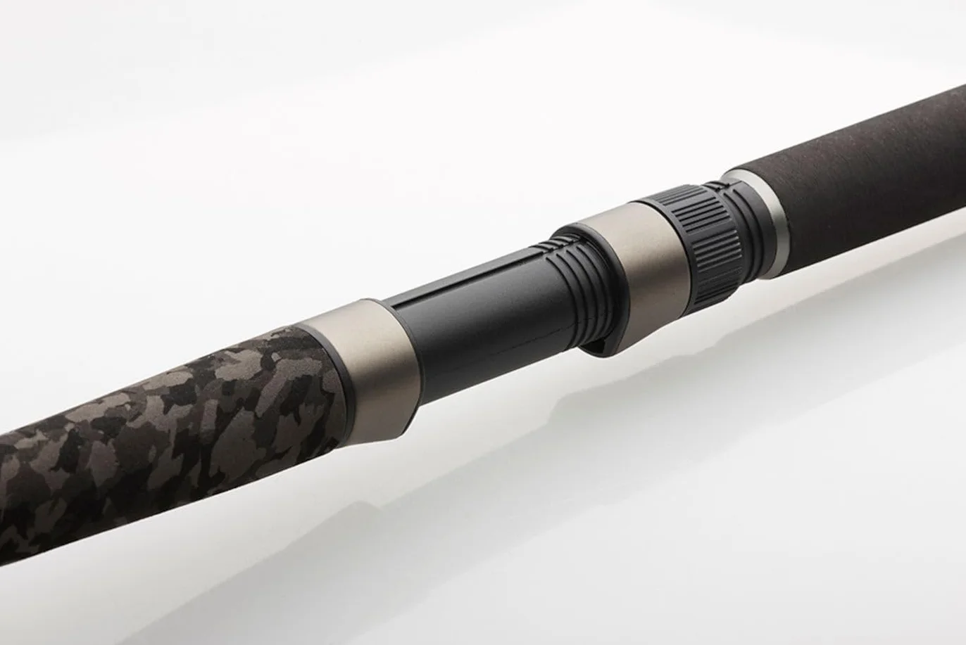 MadCat Negra Resistente 240 cm 200-300 g - Caña de Pescar para Siluro y Waller