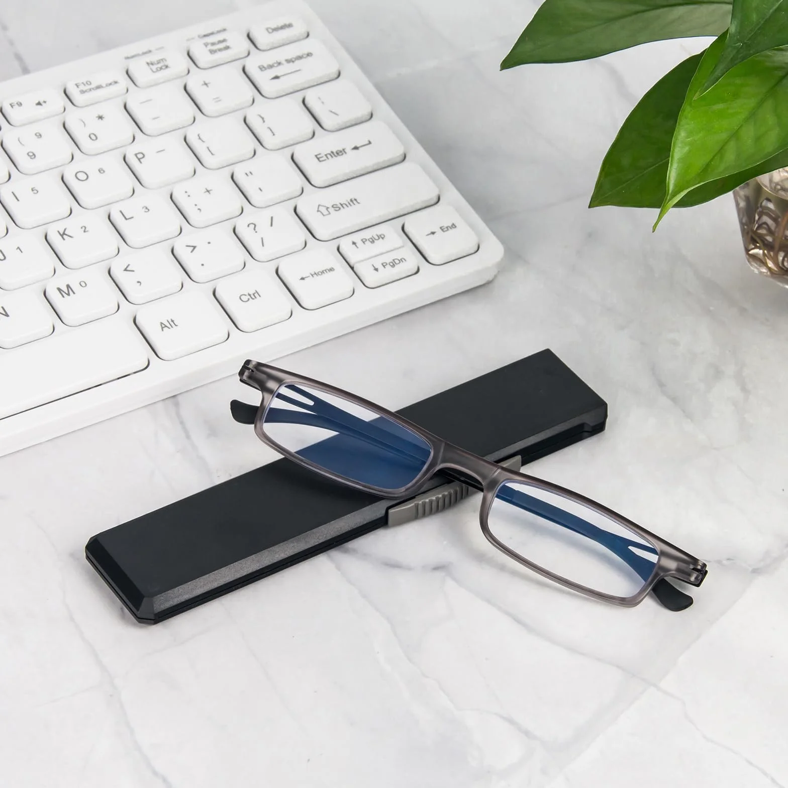 Gafas de Lectura TR90 Ultrafinas Anti Luz Azul para Hombres y Mujeres (+3.0) Negro