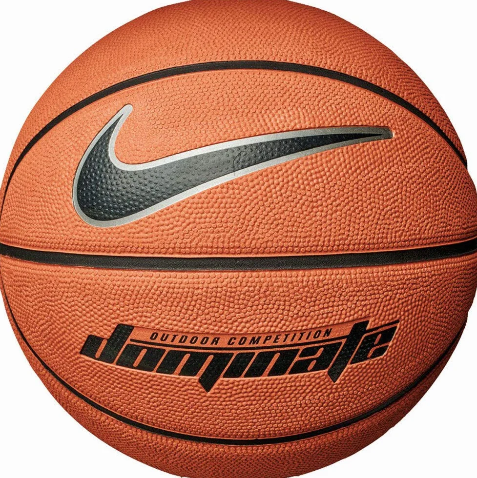 Nike Dominate 8P Baloncesto