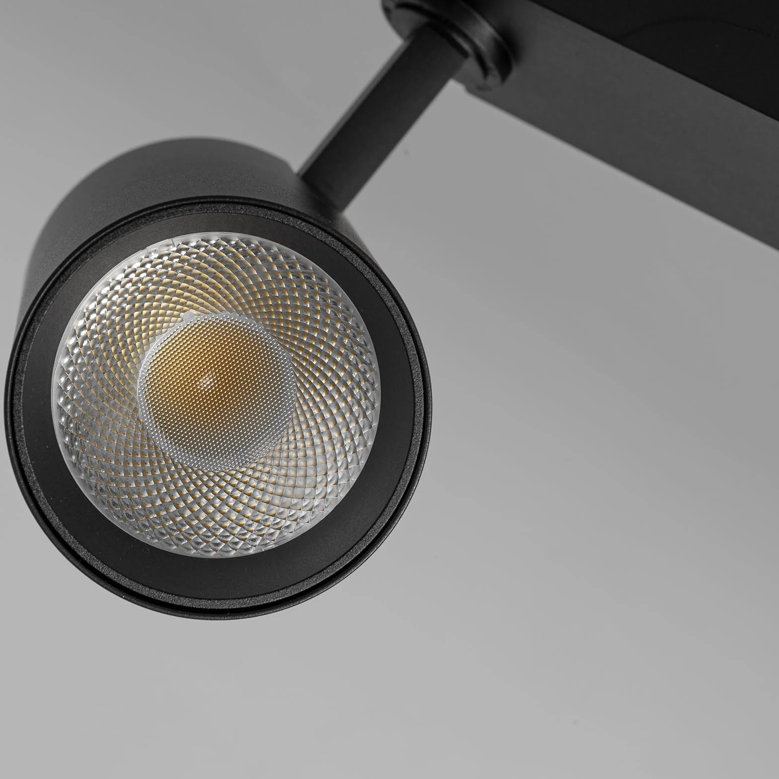 Alpinaluz Foco LED Carril Monofásico 15W 1500lm CCT Seleccionable 2700K-4000K-6000K Negro Mate 40°