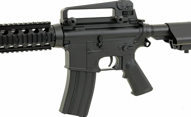 Fusil Rifle réplica Airsoft eléctrica CM.507 M4 Negra Cyma con batería, Cargador de batería y Cargador de Bolas hi-Cap