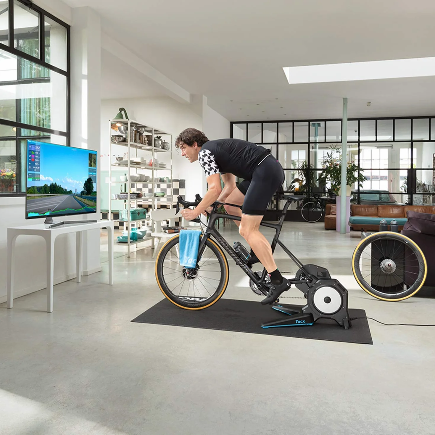 Tacx Flux 2 Smart - Entrenador de Bicicleta, Unisex-Adult, Negro, Talla única - T2980.61