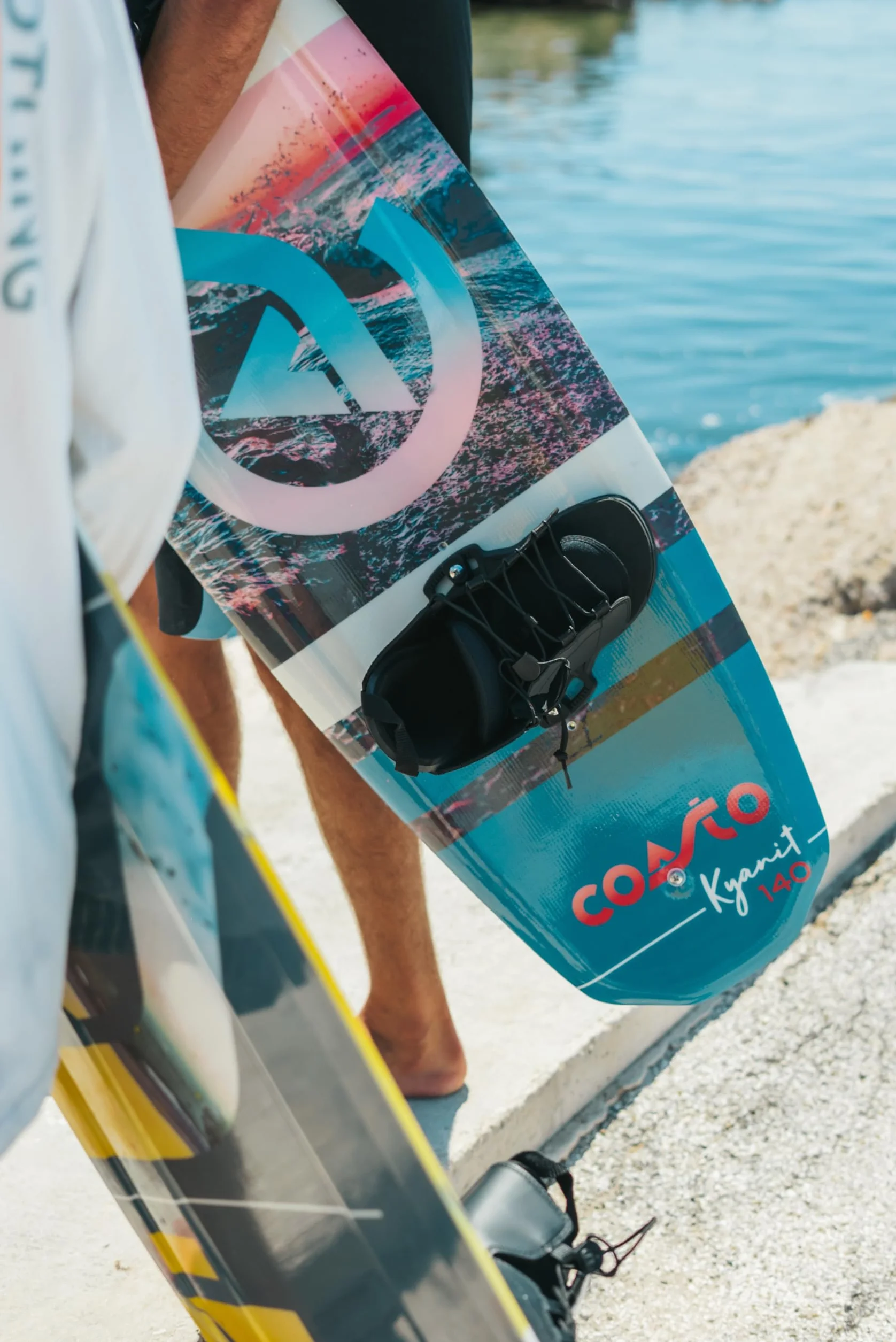 Coasto KYANIT Wakeboard 140 Multicolor