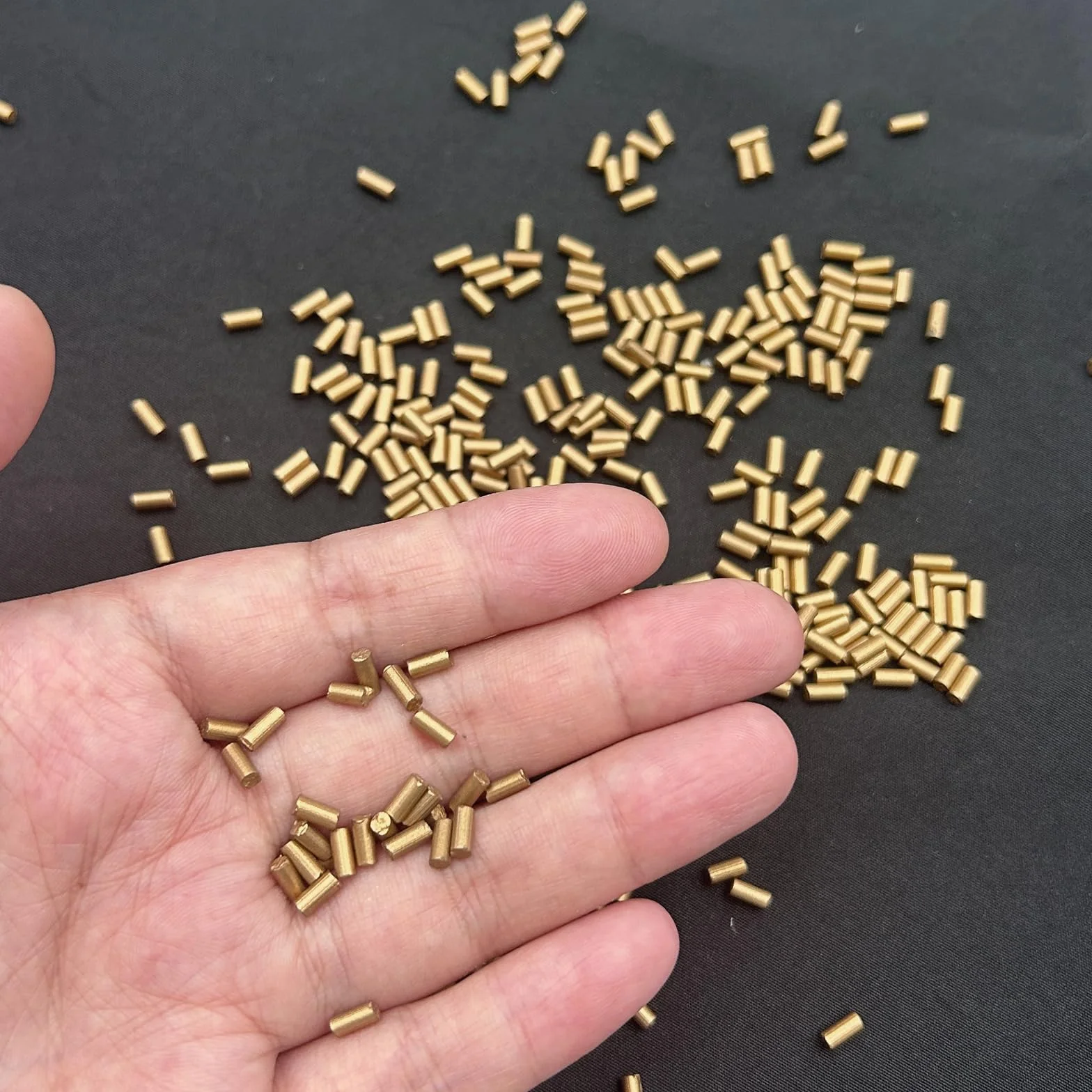 CATELL 400 Piezas Piedras para Mechero, Pedernal Universal con Botella de Almacenamiento